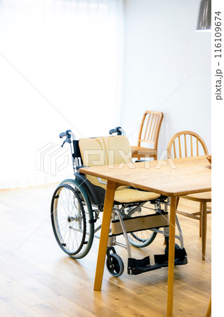 車椅子のある部屋 車椅子のある部屋 116109674