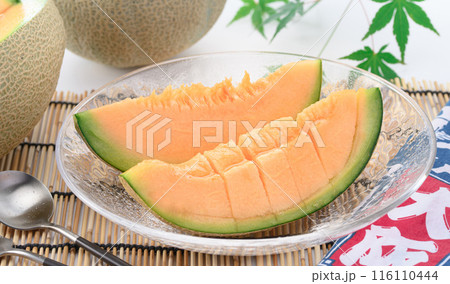 とっても甘い 夕張メロン 116110444