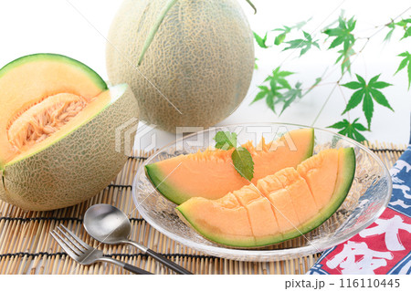 とっても甘い 夕張メロン 116110445