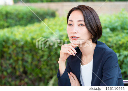 ビジネス　女性　 116110663
