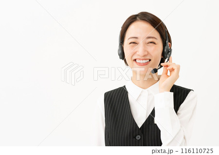 制服の女性 オペレーター 制服の女性 オペレーター 116110725