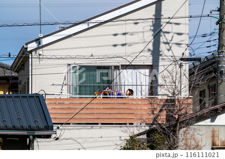 片流れ屋根の二階建て一戸建て住宅 片流れ屋根の二階建て一戸建て住宅 116111021