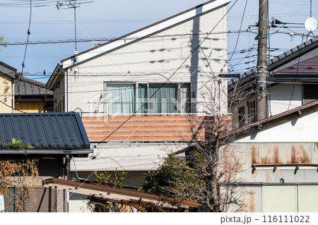 片流れ屋根の二階建て一戸建て住宅 片流れ屋根の二階建て一戸建て住宅 116111022