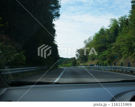 高速道路・運転席からの眺め 高速道路・運転席からの眺め 116115969
