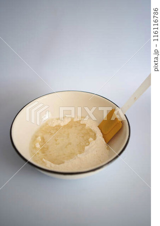 the process of making galette pie with mulberry 116116786
