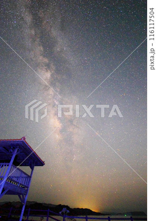 沖縄の満天の星空 116117504