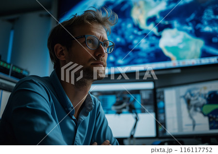 異常気象の解明に取り組む研究者 異常気象の解明に取り組む研究者 116117752