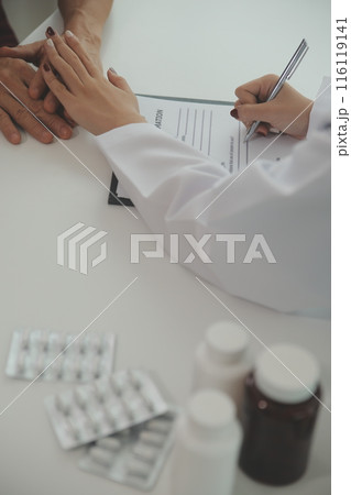 Female doctors shake hands with patients encouraging each other To offer love, concern, and encouragement while checking the patient's health. Concept Health care and Social Security 116119141