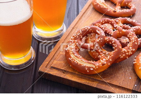 Pretzel - tradition Bavarian snack 116122333