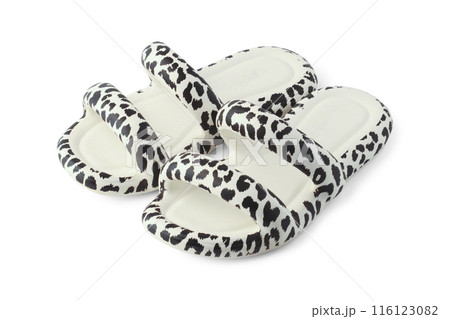 Stylish women's slippers 116123082