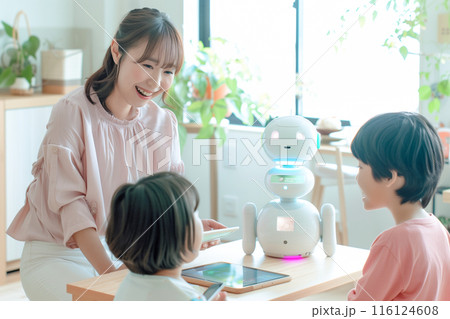 ロボットで遊んで学ぶ小学生と講師_4 116124608