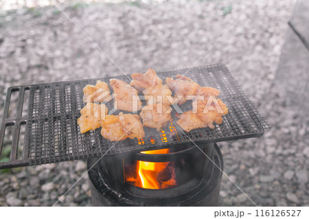 【オートキャンプ場でソロキャンプ 網で白モツを焼く】 【オートキャンプ場でソロキャンプ 網で白モツを焼く】 116126527