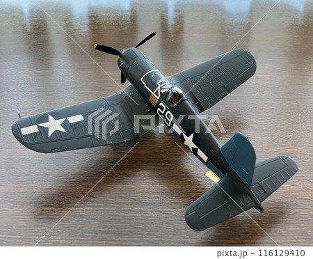 F4Uコルセア、1/72スケール模型完成品、VF-17 116129410