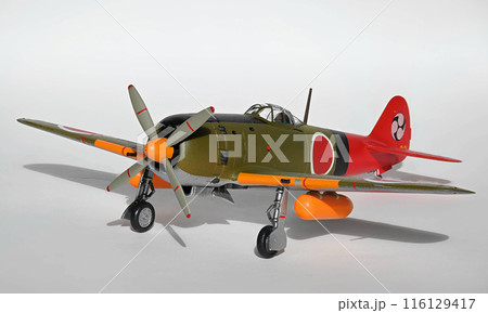 四式戦 疾風、1/72スケール模型、ザ・コクピット「アクリルの棺」 116129417