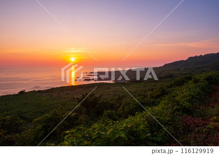 男鹿半島の夕暮れ 116129919