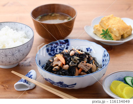 ひじきの煮物 和食の朝食イメージ ひじきの煮物 和食の朝食イメージ 116134049