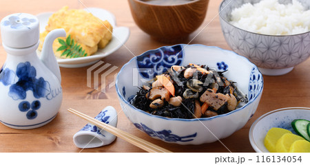 ひじきの煮物 和食の朝食イメージ ひじきの煮物 和食の朝食イメージ 116134054