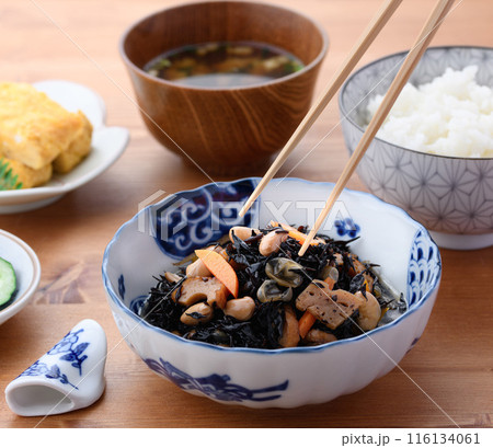 ひじきの煮物 和食の朝食イメージ ひじきの煮物 和食の朝食イメージ 116134061