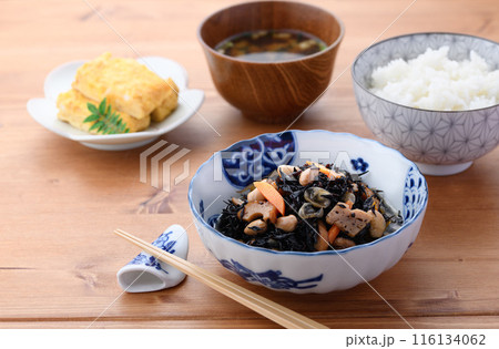 ひじきの煮物 和食の朝食イメージ ひじきの煮物 和食の朝食イメージ 116134062