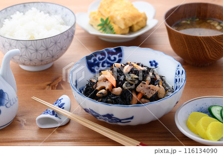 ひじきの煮物 和食の朝食イメージ ひじきの煮物 和食の朝食イメージ 116134090