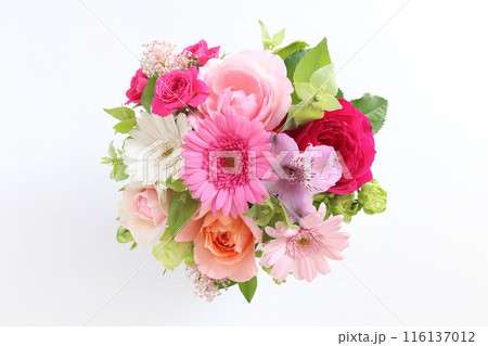 ピンクのガーベラアレンジ 116137012