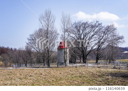 帯広市八千代公共育成牧場のサイロ(北海道帯広市) 帯広市八千代公共育成牧場のサイロ(北海道帯広市) 116140639