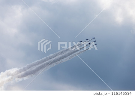 ブルーインパルスの航空ショー ブルーインパルスの航空ショー 116146554