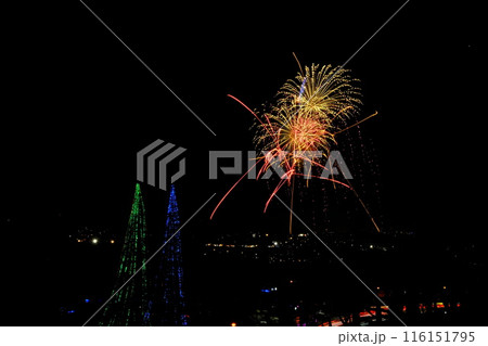 打ち上げ花火とイルミネーション　【相模原市津久井　11月】 116151795