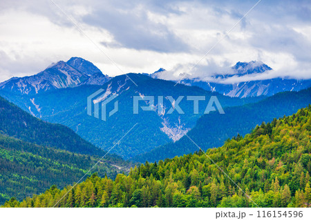 Alps mountain view from Mittenwald town 116154596
