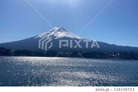 河口湖より望む冬の美しい冬景色 河口湖より望む冬の美しい冬景色 116156553