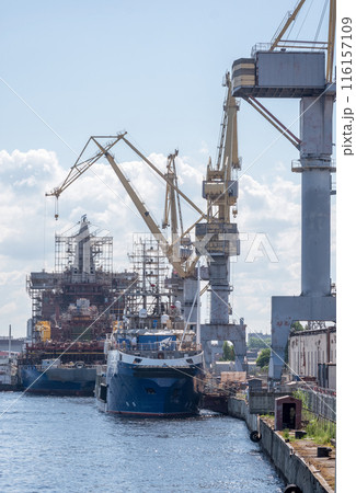 repair of ships at the Admiralty shipyards in Saint Petersburg 116157109