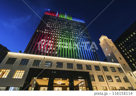 川崎の都市夜景 ライトアップされた川崎市役所【神奈川県・川崎市】 川崎の都市夜景 ライトアップされた川崎市役所【神奈川県・川崎市】 116158114