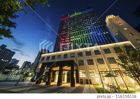 川崎の都市夜景 ライトアップされた川崎市役所【神奈川県・川崎市】 川崎の都市夜景 ライトアップされた川崎市役所【神奈川県・川崎市】 116158116