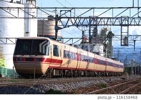 篠ノ井線を行く臨時特急しなの号(381系電車:名古屋⇔長野) 篠ノ井線を行く臨時特急しなの号(381系電車:名古屋⇔長野) 116158468