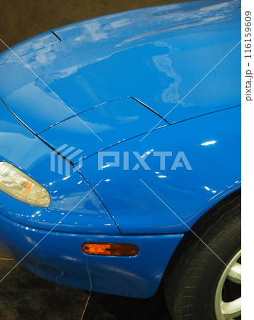 青いオープンカー 116159609