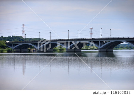 手賀沼と手賀大橋（千葉県） 116165032