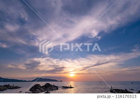 Nature beautiful Light Sunset or sunrise over sea, Colorful dramatic majestic scenery Sky with Amazing clouds and waves in sunset sky 116170313