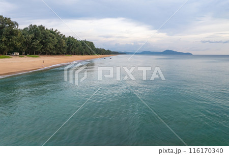 Top view Beach waves background, Natural background, photo sea waves texture background 116170340