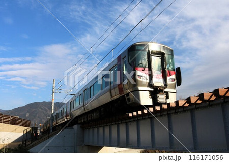 【JR西日本】227系〜Red Wing〜（可部線：あき亀山〜河戸帆待川） 116171056