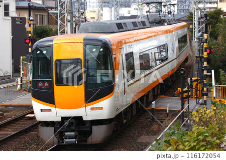 近鉄京都線を行く近鉄特急(22000系ACE:京都⇔近鉄奈良) 近鉄京都線を行く近鉄特急(22000系ACE:京都⇔近鉄奈良) 116172054