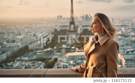 外国人美女とパリのエッフェル塔 外国人美女とパリのエッフェル塔 116173115