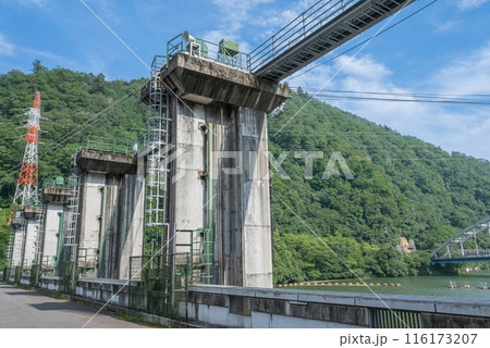 築井大橋（天端）と相模ダム 116173207
