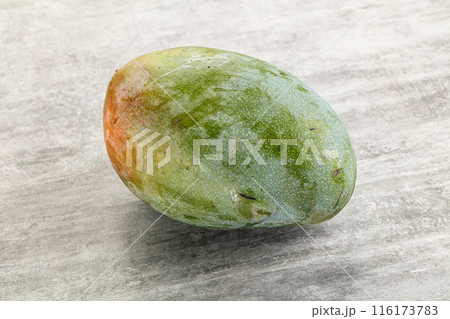 Ripe sweet green tropic mango 116173783