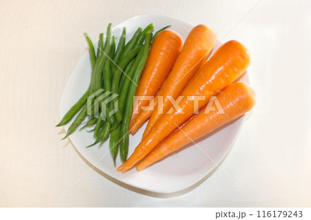 ニンジンといんげん豆 116179243