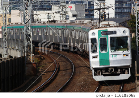 ［K］京都市営地下鉄烏丸線10系電車（急行：近鉄京都線直通） 116188068