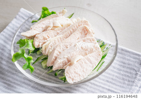 スライスした鶏むね肉 116194648