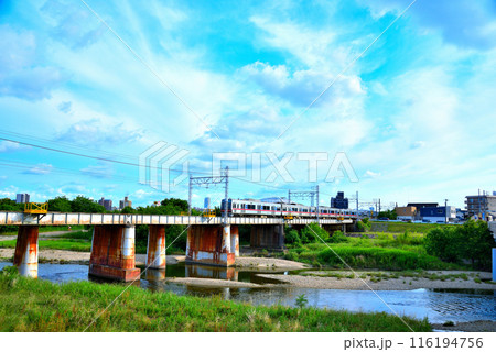 《愛知県》名古屋都市風景 矢田川橋梁を渡る名鉄瀬戸線の電車 《愛知県》名古屋都市風景 矢田川橋梁を渡る名鉄瀬戸線の電車 116194756