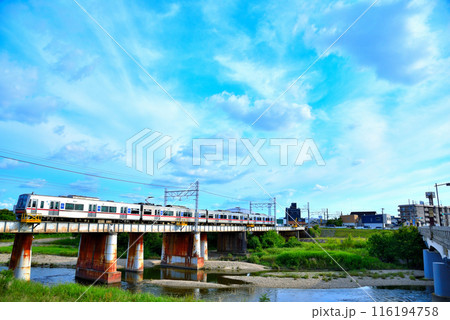 《愛知県》名古屋都市風景 矢田川橋梁を渡る名鉄瀬戸線の電車 《愛知県》名古屋都市風景 矢田川橋梁を渡る名鉄瀬戸線の電車 116194758