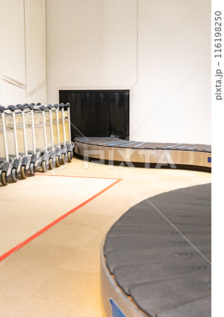 イメージ素材　空港手荷物受取所 116198250