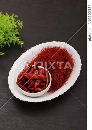 唐辛子と糸唐辛子 116203386